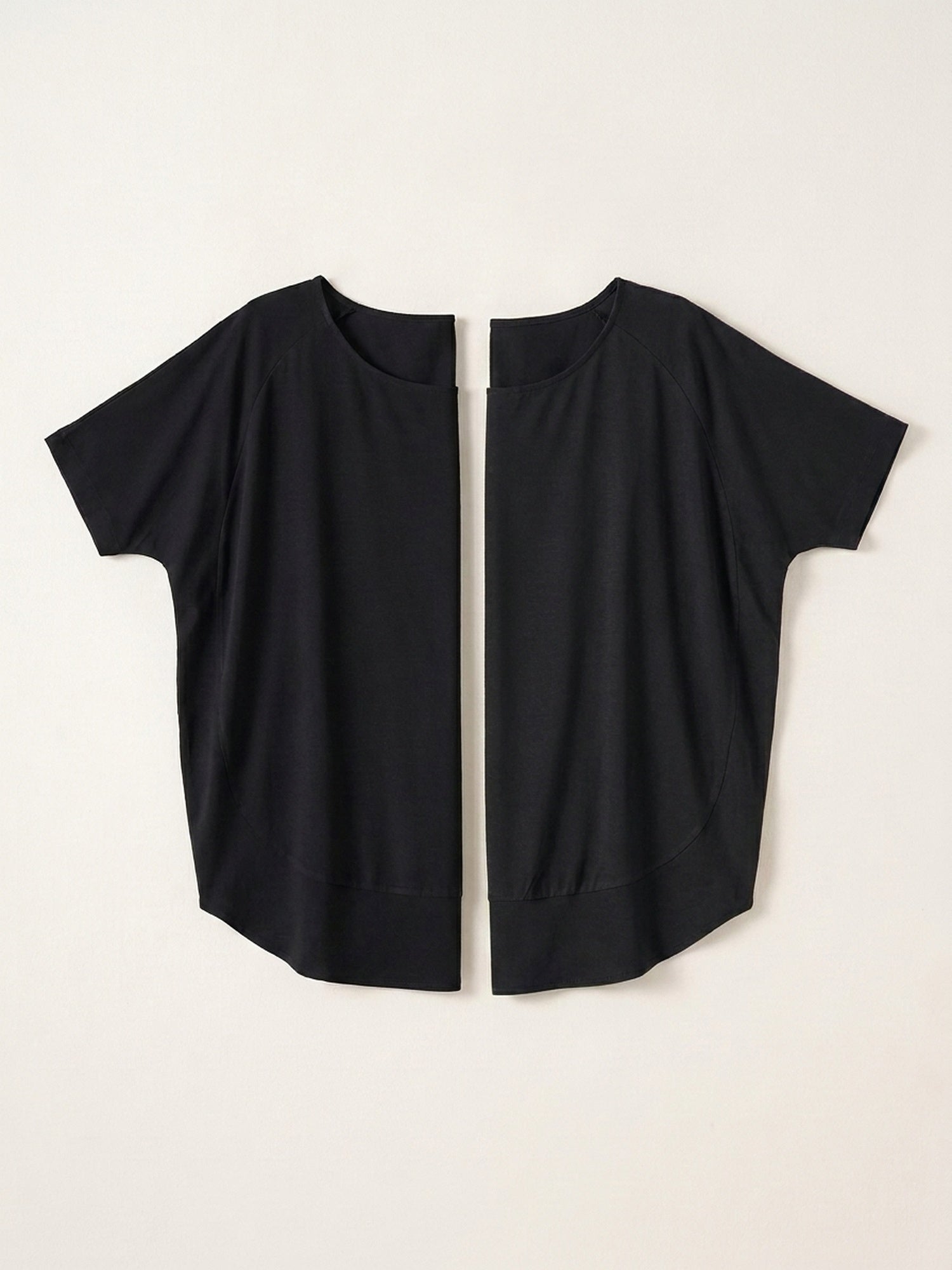2x Flowy Fit Top Bundle (Woman) - Black + Colour