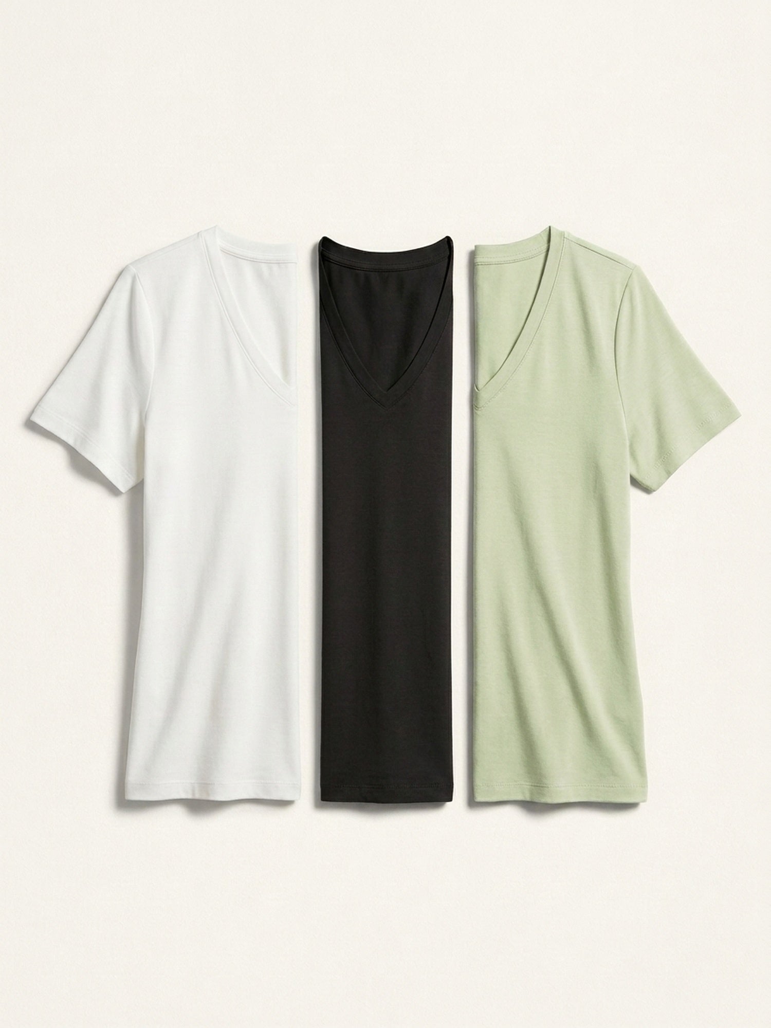 3x V Neck Short Sleeve Bundle (Woman) - White + 2 Colours