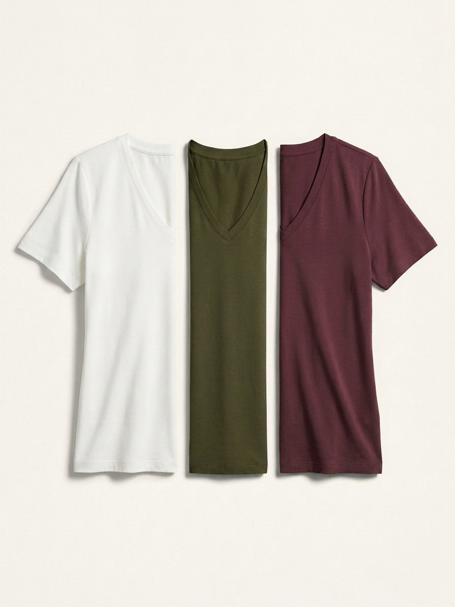 3x V Neck Short Sleeve Bundle (Woman) - White + 2 Colours