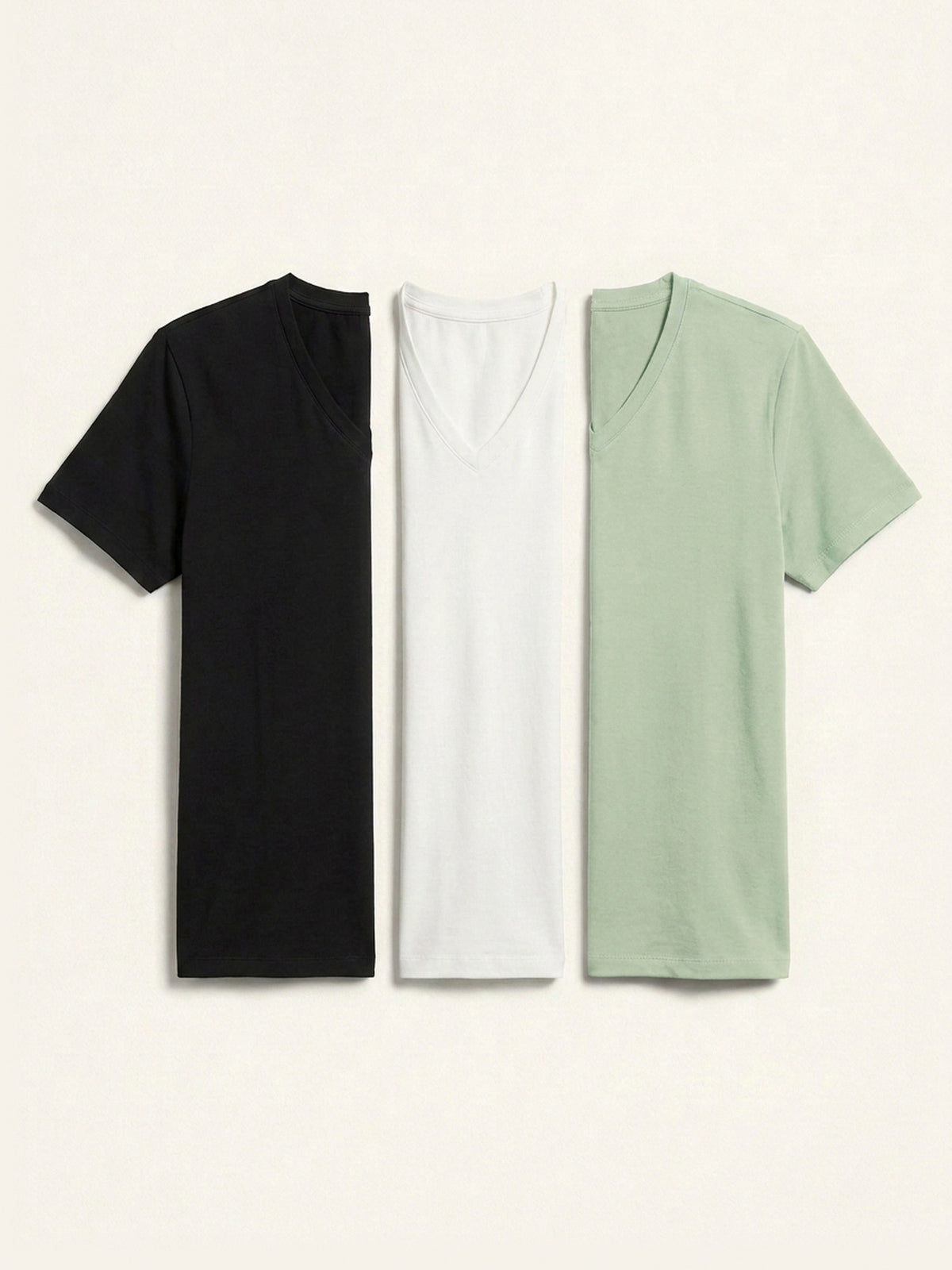 3x V Neck Short Sleeve Bundle (Man) - Black + White + Colour