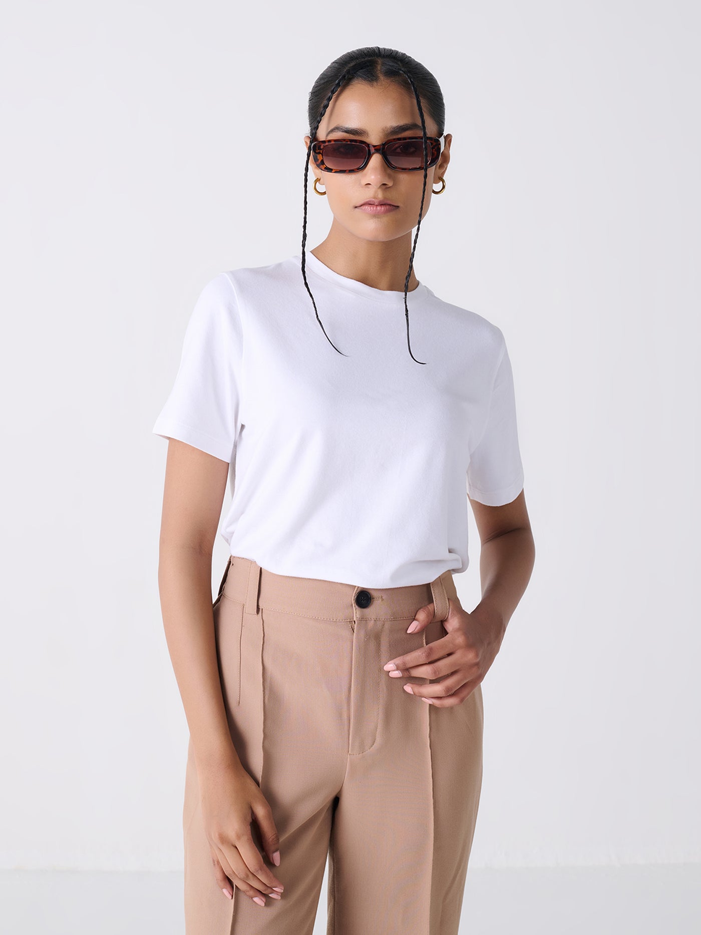 The white tee