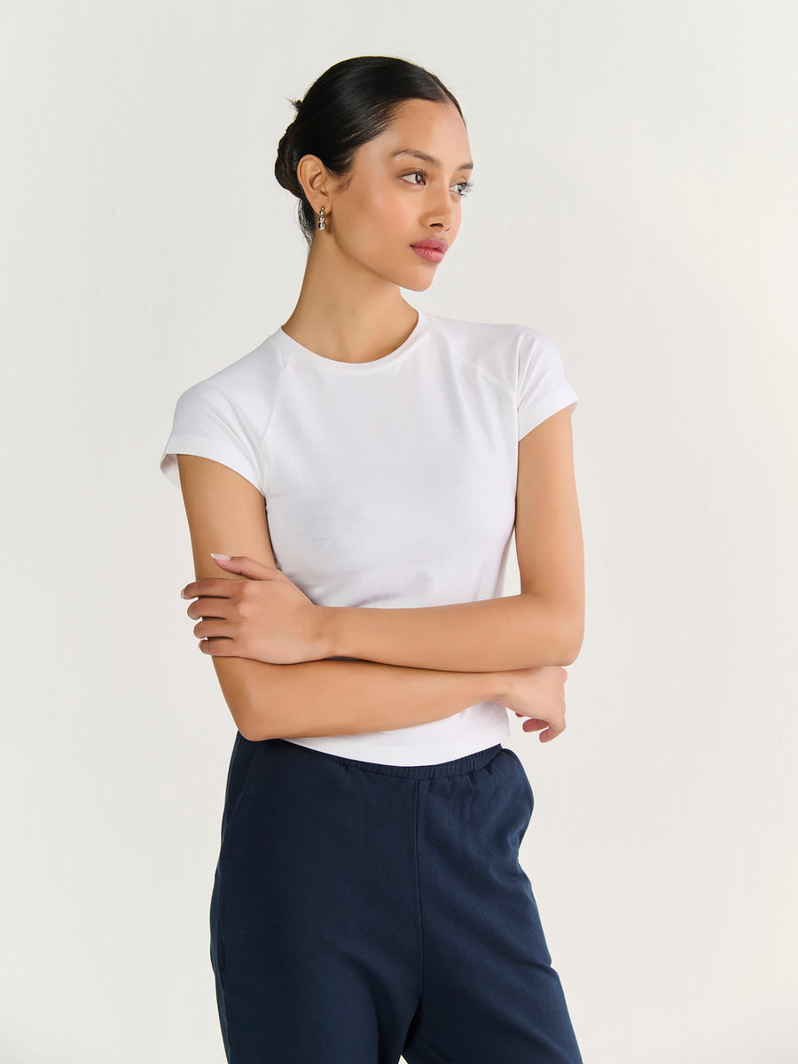Streamlined fit, smooth drape