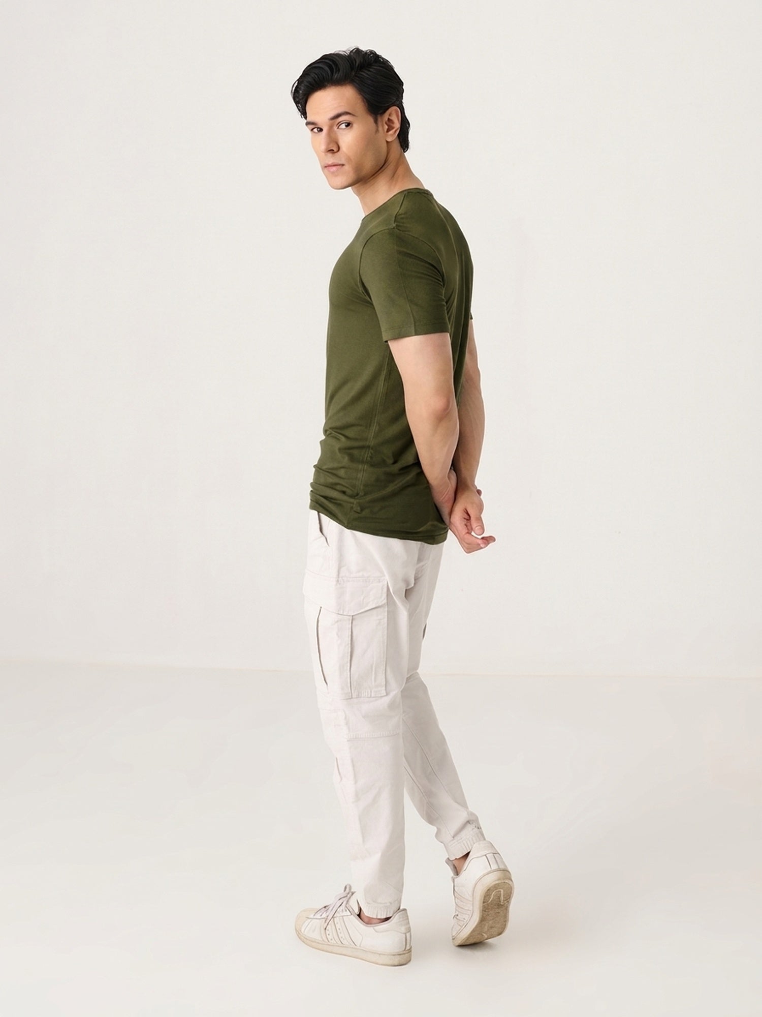 Slim Fit Stretch in Olive - close-up detail
