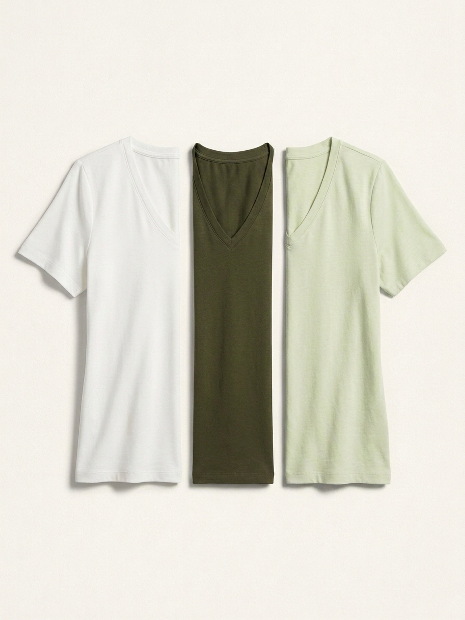 3x V Neck Short Sleeve Bundle (Woman) - White + 2 Colours